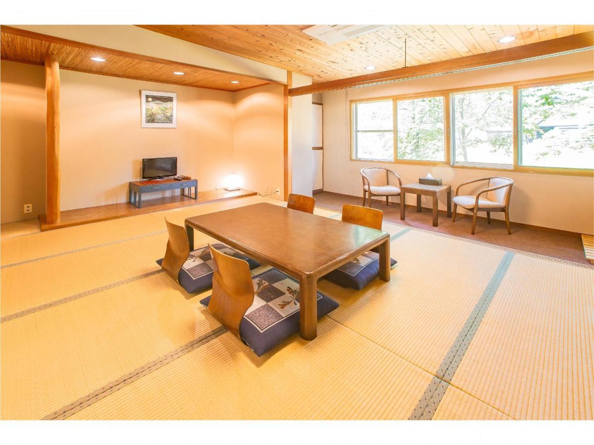 Nomad Hakuba Bed and Breakfast Eksteriør billede